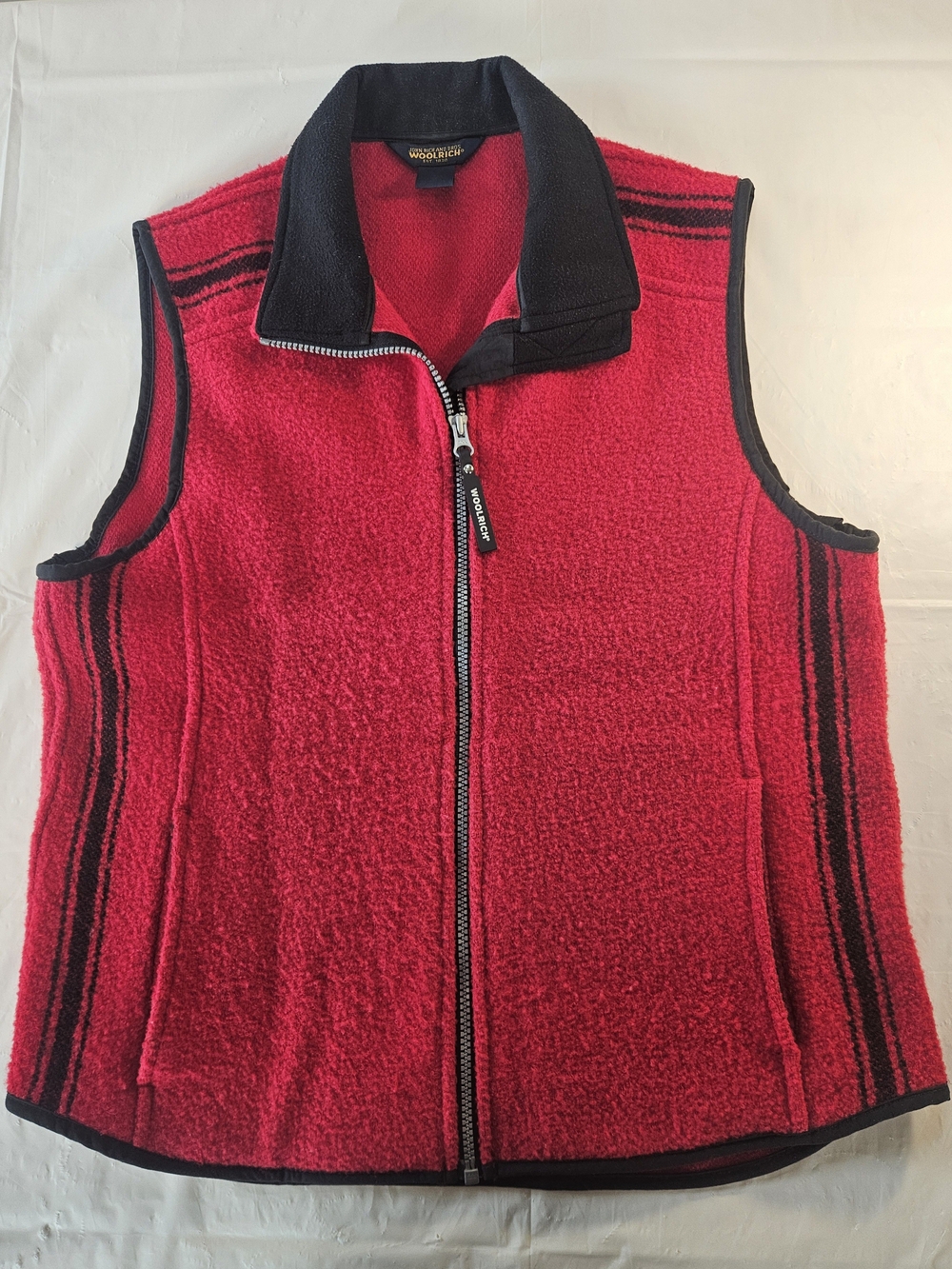 Woolrich Women's Dark Red Fleece Zip-Up Vest with Black Trim Sz Medium